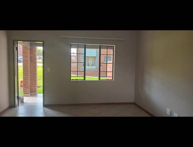 2 BEDROOM APARTMENT FOR SALE IN WATERFALL